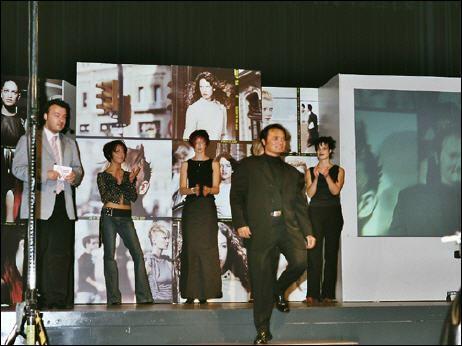 Melvin " on stage "