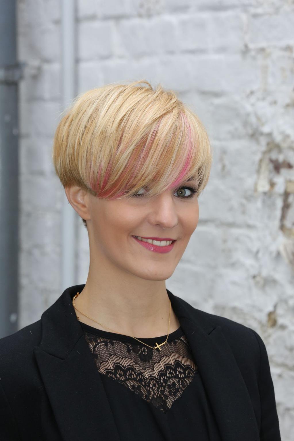 Total "IN": Kupfer-Blond